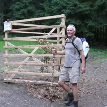 Diethard Räthel an der für Ihn gepflanzten Räthel-Eiche