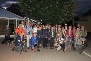 Gruppenfoto zum Start am Blumenpavillon
